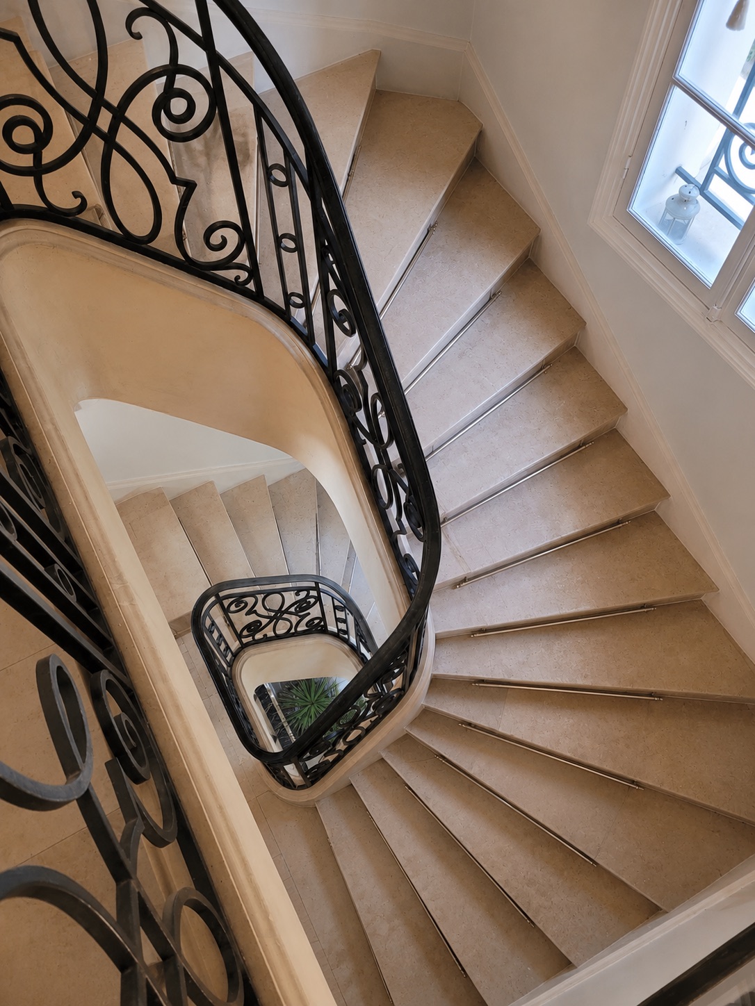 Escalier avant rénovation